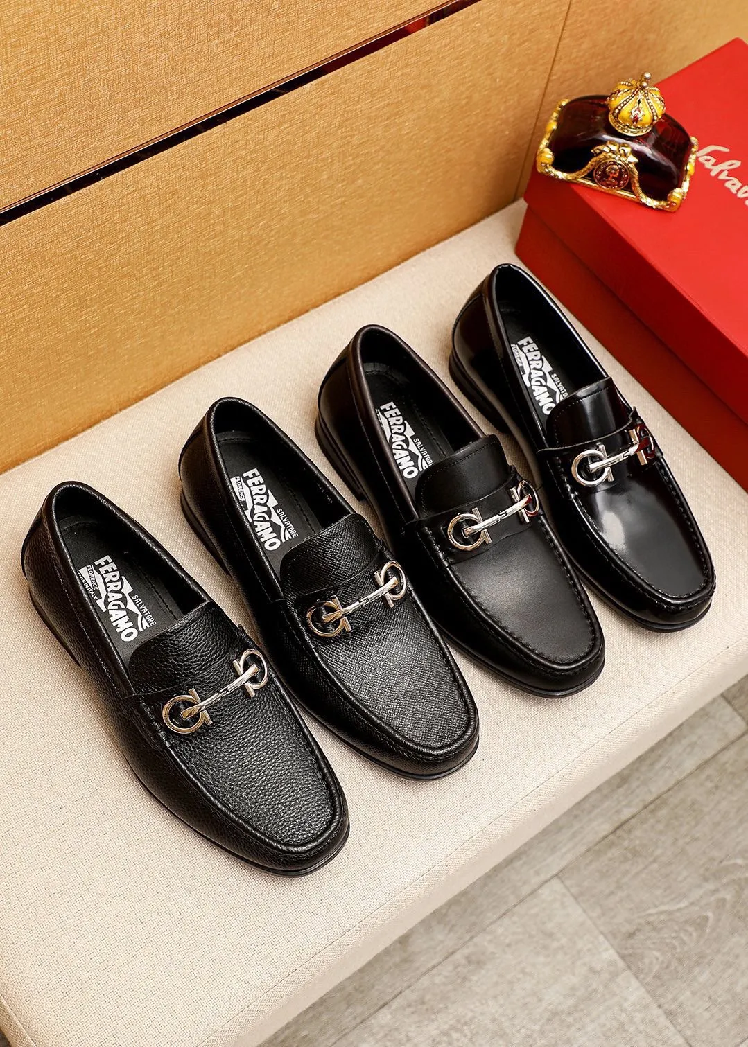 Men's shoes 💰480 💐 Product trademark: Ferragamo "Ferragamo" casual leather shoes Regular size: 38-44 (45🉑️customized) Product materials: Selected imported first-layer open-edge beaded cowhide leather upper + luxury hardware buckle, imported water-dyed cowhide leather lining. Strong three-dimensional visual effect, original outsole color: 4⃣️seed leather materials available